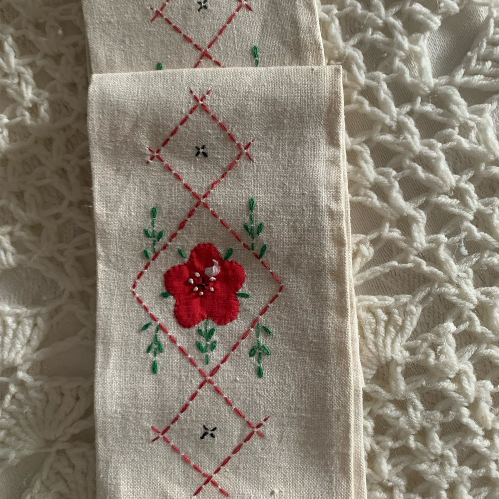 Embroidered Floral Linen Napkins